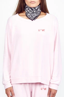 X Exclusive X Love Lip Pullover -Sweater Store 1102 HAC 22221 TPNK close
