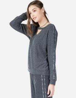 Zahara Inner Peace 14 Zahara Inner Peace -Sweater Store 1291 HAC 22694 BLK inner peace bones pullover lauren moshi 01