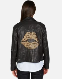 X Posey X Gold Chain Kiss 15 X Posey X Gold Chain Kiss -Sweater Store 1322 LTR 23030 BLK 03