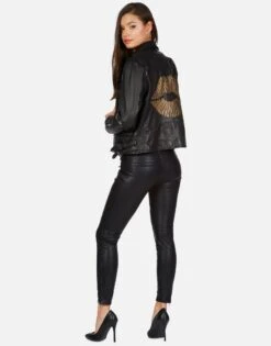 X Posey X Gold Chain Kiss 18 X Posey X Gold Chain Kiss -Sweater Store 1322 LTR 23030 BLK 09