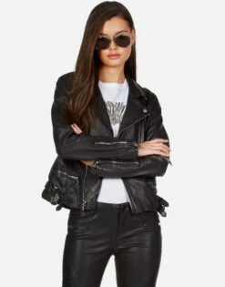 X Posey X Gold Chain Kiss 17 X Posey X Gold Chain Kiss -Sweater Store 1322 LTR 23030 BLK 11