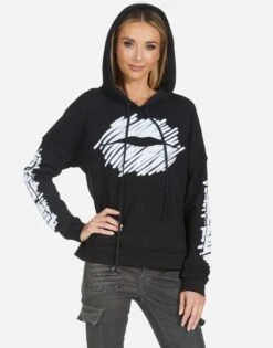 Melanie Scribble Lip 10 Melanie Scribble Lip -Sweater Store 1334 CSA 13836 BLK 04 1