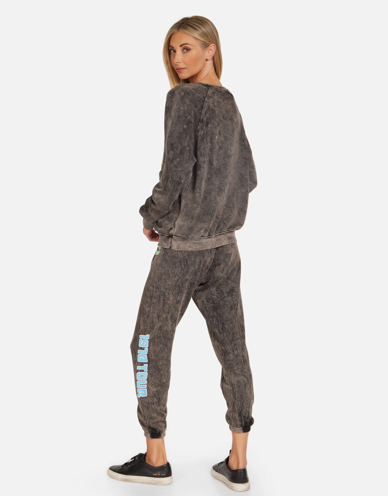 Anela ACDC 1978 Tour 5 Anela ACDC 1978 Tour - Image 3