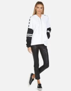 Kendra Star Shark 9 Kendra Star Shark -Sweater Store 1424 CSA 23878 WBLK 01