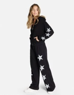Lachelle Cracked Star 11 Lachelle Cracked Star -Sweater Store 1544 FTL 14982 BLK 02
