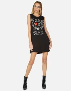 Deanna X Make Love Not War -Sweater Store 3047 RSN X12228 BLK 04