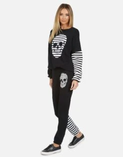 Gia Stripe Skull 12 Gia Stripe Skull -Sweater Store 4009 CSA 13906 BLK 05