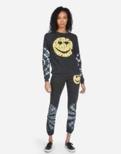 Gia Text Happy Face 26 Gia Text Happy Face -Sweater Store 4009 CSA 14147 LUE 09