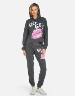 Gia The Go-Go's 25 Gia The Go-Go's -Sweater Store 4009 CSA 14253 PBK 08