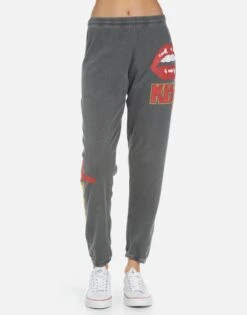 Tanzy Kiss Lip 32 Tanzy Kiss Lip -Sweater Store 4031 FTL 14198 PBK 15