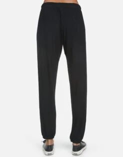 Tanzy Wine Is My Water -Sweater Store 4031 HAC 14162 BLK 08