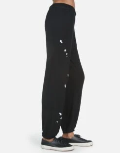 Tanzy Wine Is My Water -Sweater Store 4031 HAC 14162 BLK 11