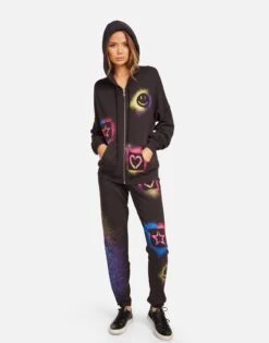 Brynn Graffiti Love -Sweater Store 4092 FTL 34549 ONX 01