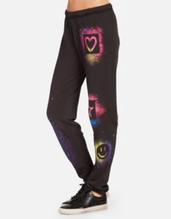 Brynn Graffiti Love -Sweater Store 4092 FTL 34549 ONX 04