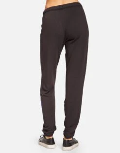 Brynn Graffiti Love -Sweater Store 4092 FTL 34549 ONX 06