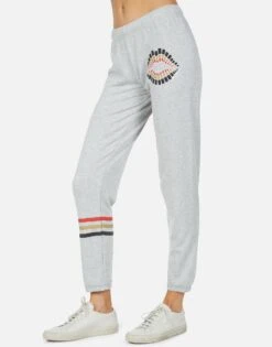 Brynn Lipstick Lip 14 Brynn Lipstick Lip -Sweater Store 4092 HRP 13938 HEG 02