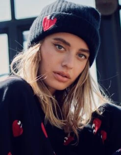 Blix Heartface Patch -Sweater Store 9073 CSM 3P49 BLK