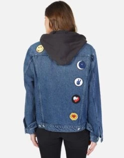 Stevie Hippie Peace Love -Sweater Store lauren moshi hippie peace love patches denim jacket 1332 DNM 1P107 VNBLU 03